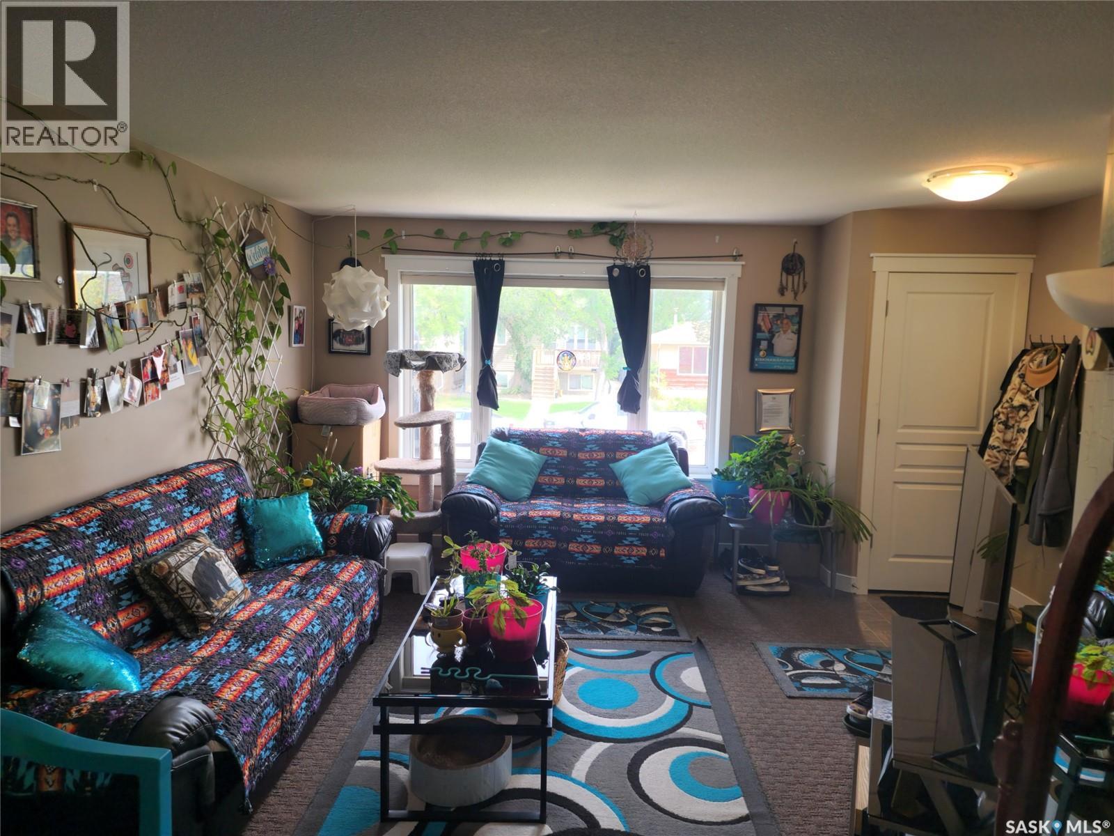 526 Toronto Street, Regina, Saskatchewan  S4R 1M6 - Photo 2 - SK026919