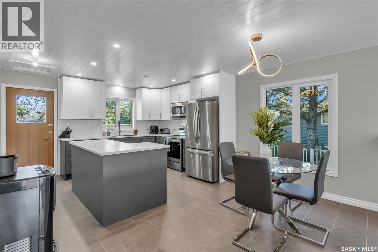 106 Wood Crescent, Assiniboia, Saskatchewan  S0H 0B0 - Photo 10 - SK026816