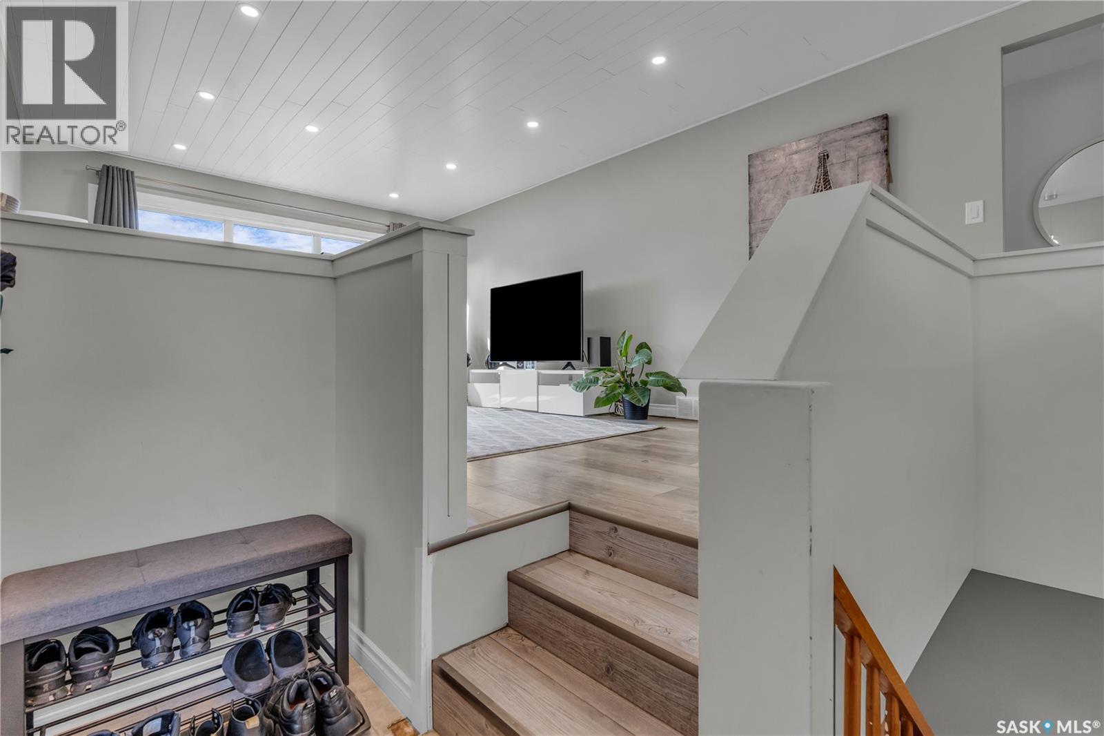 106 Wood Crescent, Assiniboia, Saskatchewan  S0H 0B0 - Photo 4 - SK026816