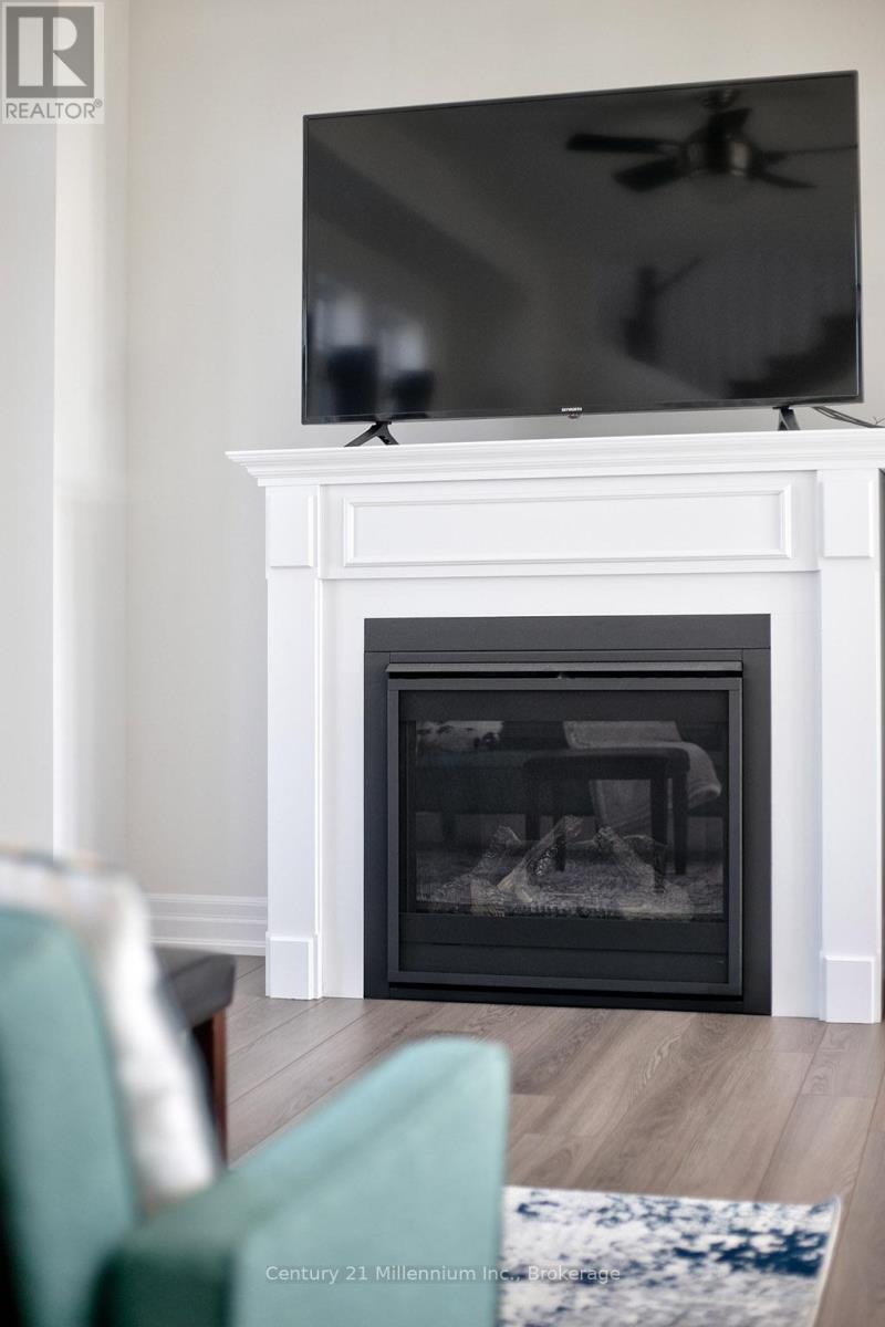 204 Lia Drive, Clearview (Stayner), Ontario  L0M 1S0 - Photo 18 - S12462424