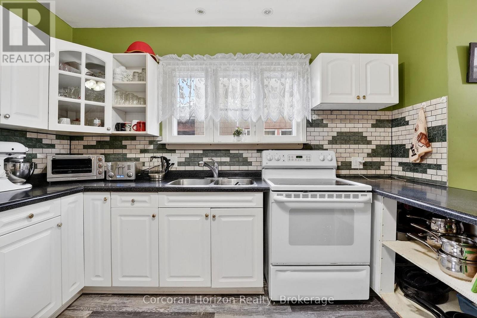 5270 Second Avenue, Niagara Falls, Ontario  L2E 4K2 - Photo 21 - X12703982