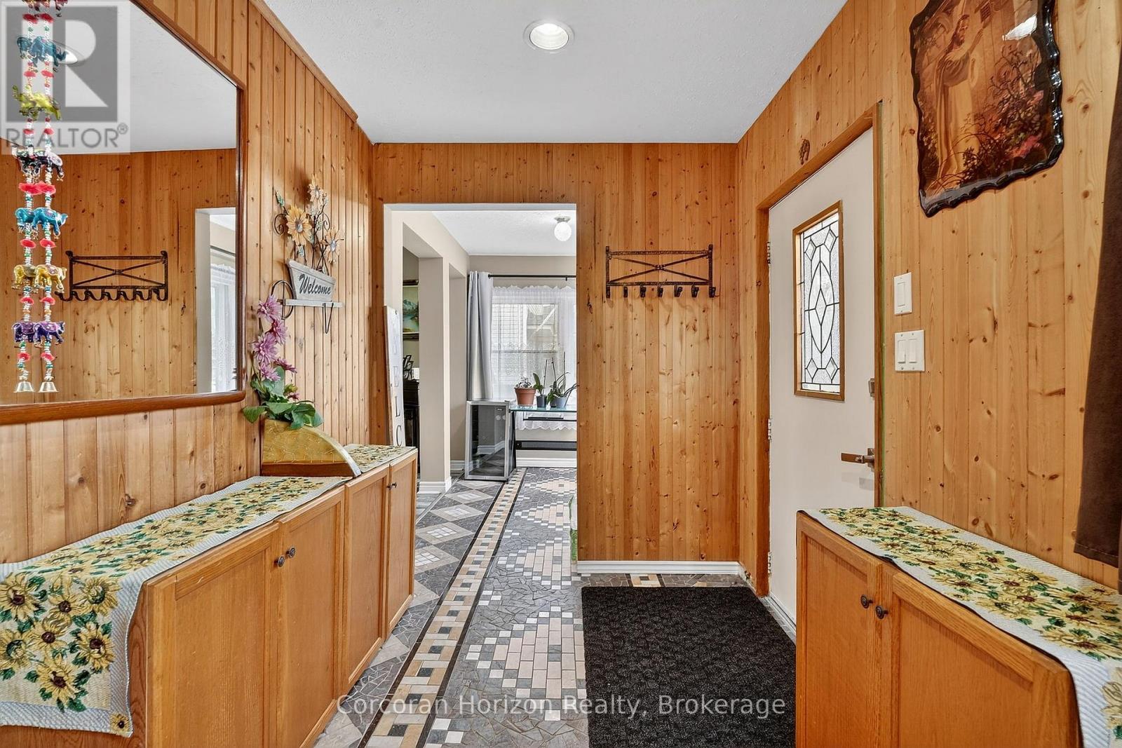 5270 Second Avenue, Niagara Falls, Ontario  L2E 4K2 - Photo 8 - X12703982