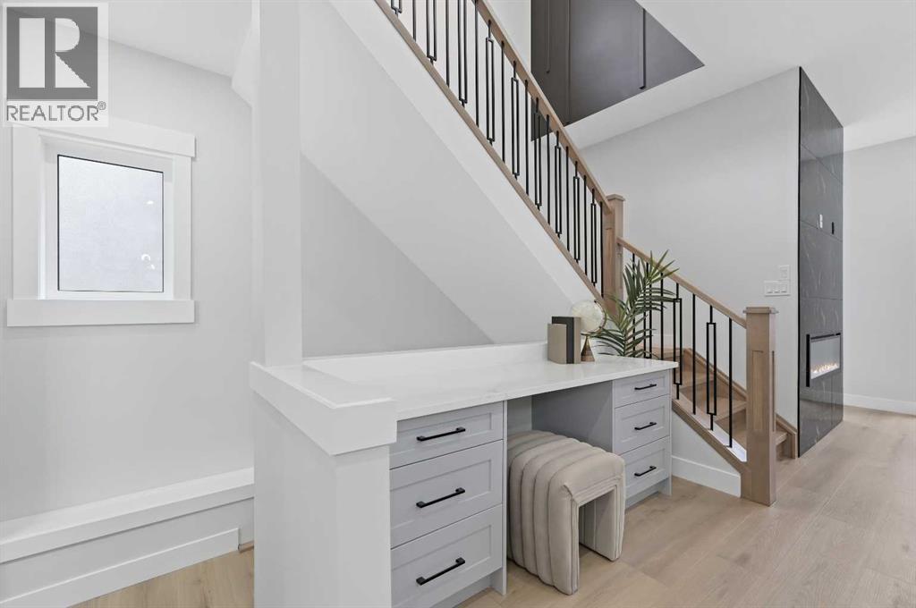 107 Hartford Road Nw, Calgary, Alberta  T2K 2A7 - Photo 5 - A2279523