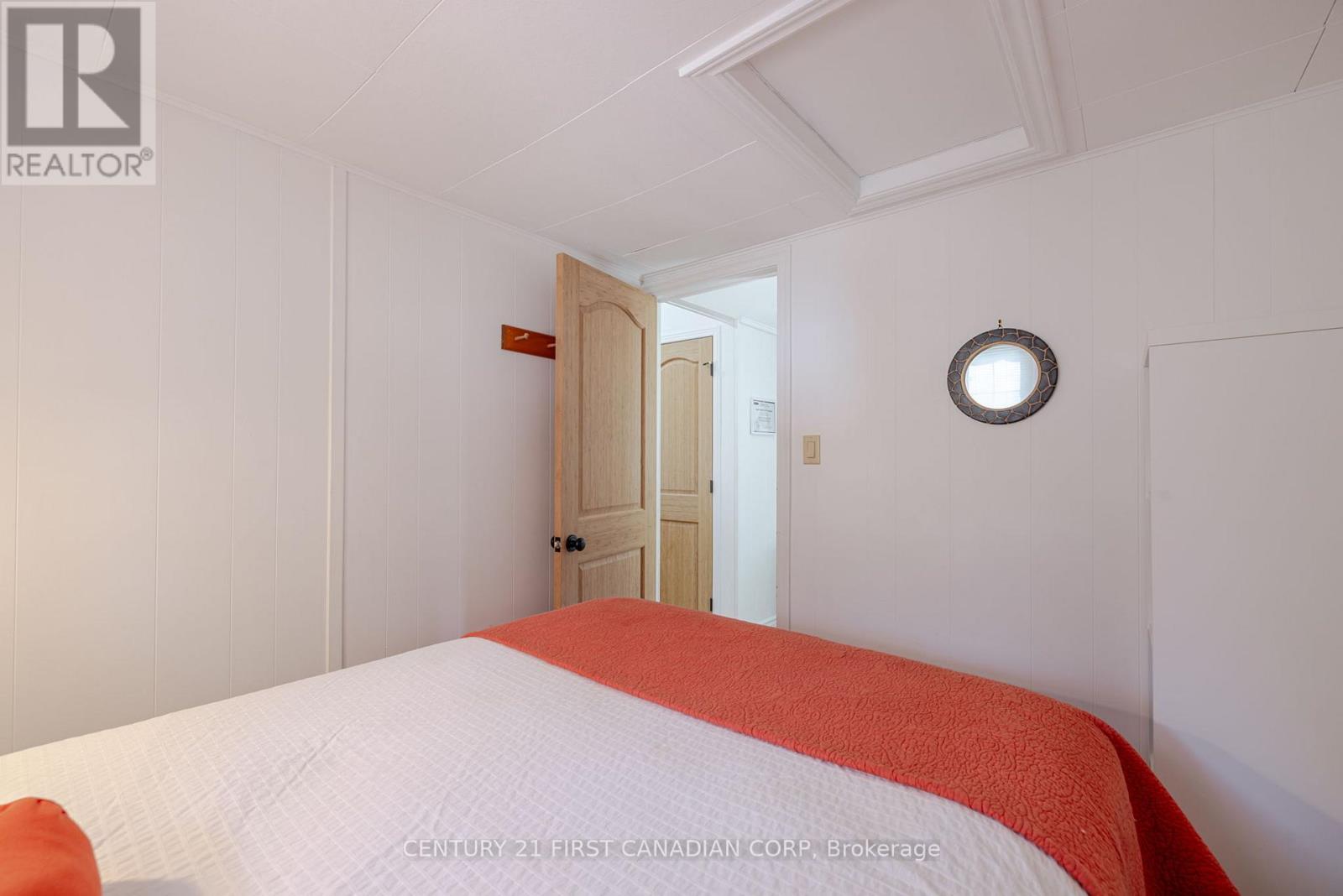 Photo 12 of 41 for 47 Heaman Crescent