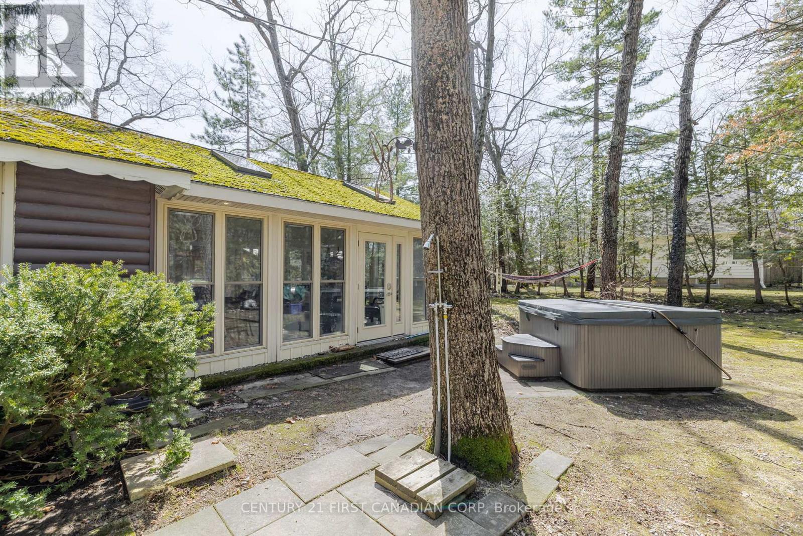 Photo 24 of 41 for 47 Heaman Crescent