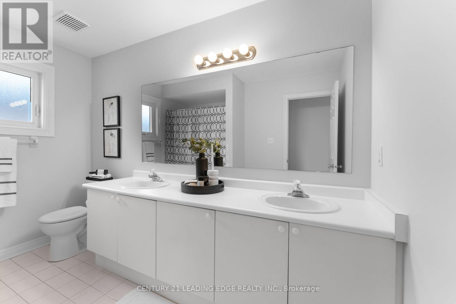 1611 Seguin Square, Pickering, Ontario  L1V 6T4 - Photo 29 - E12702392