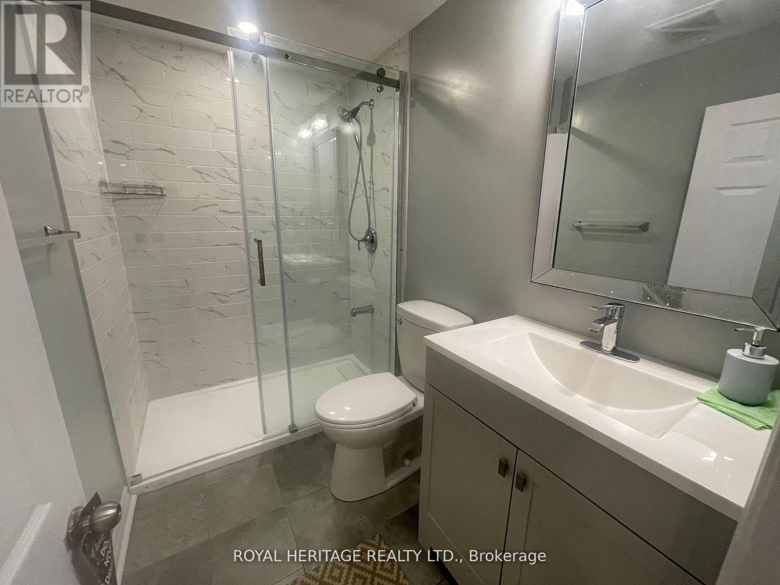 16 Pilkington Drive, Toronto, Ontario  M1L 0B6 - Photo 17 - E12704154