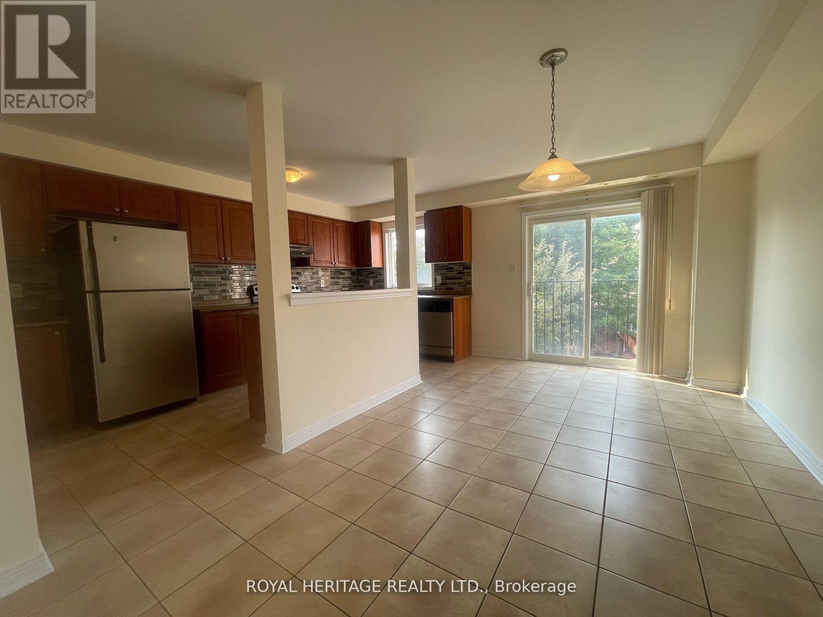 16 Pilkington Drive, Toronto, Ontario  M1L 0B6 - Photo 6 - E12704154