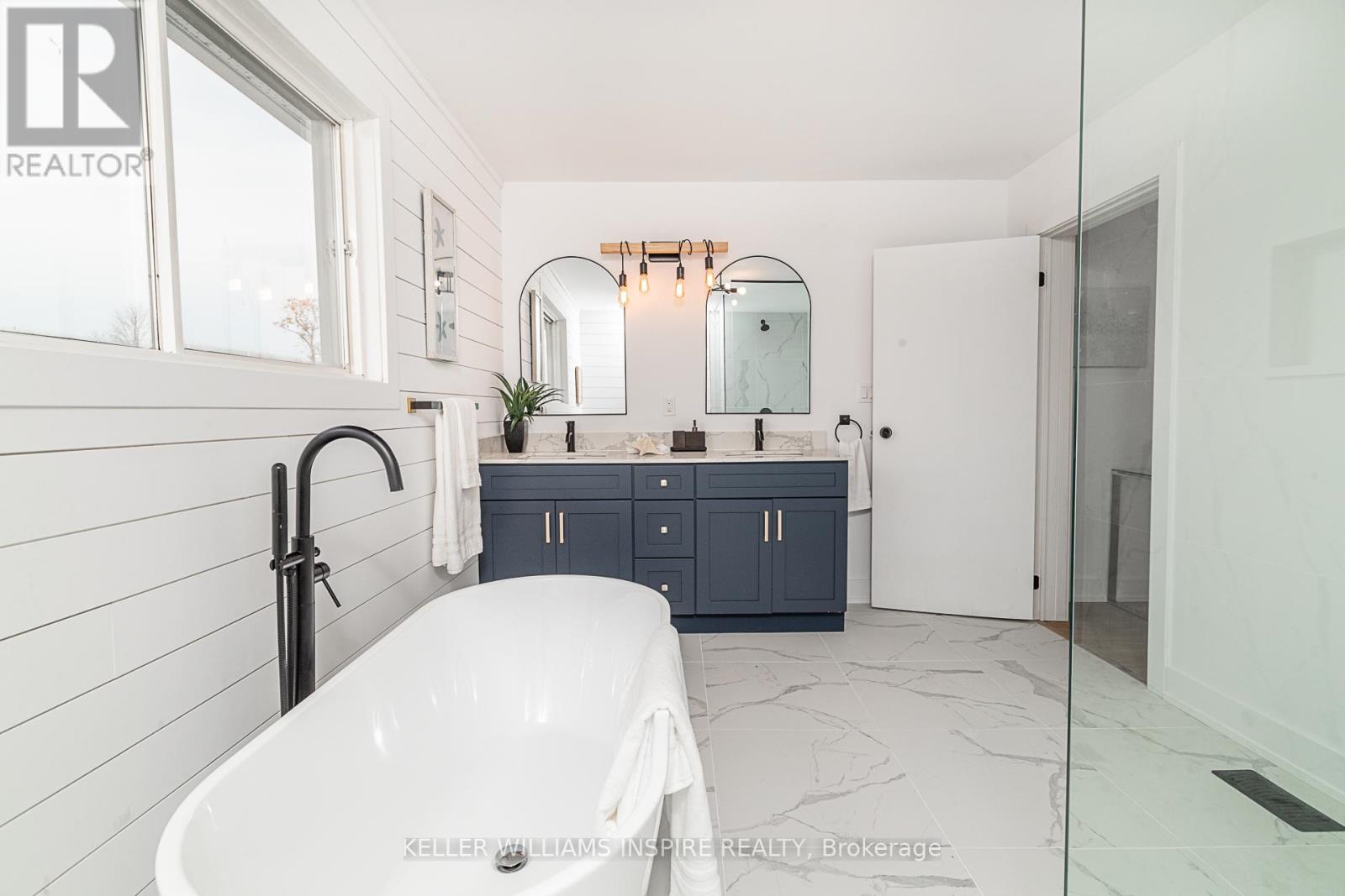 3048 Victoria Road, Prince Edward County, Ontario  K0K 1L0 - Photo 17 - X12703986