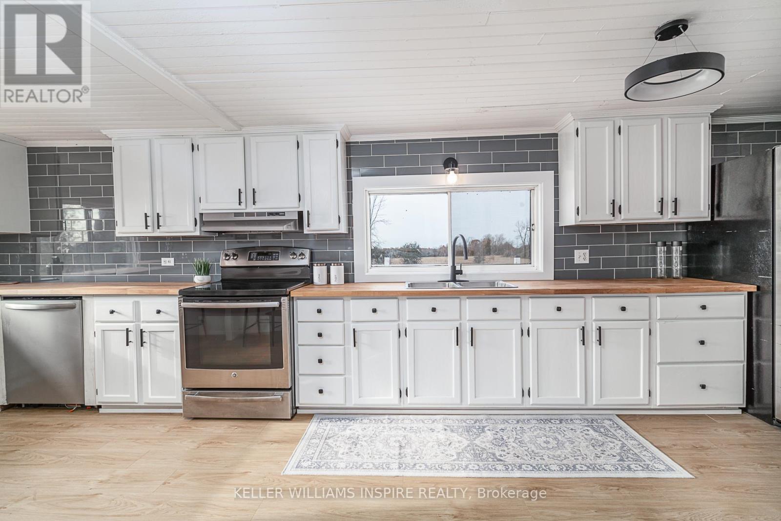 3048 Victoria Road, Prince Edward County, Ontario  K0K 1L0 - Photo 9 - X12703986