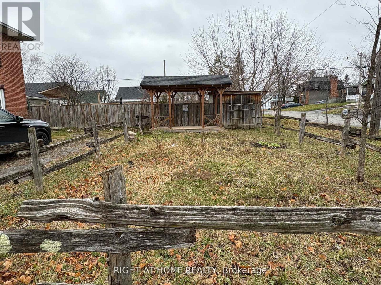 266 Euclid Avenue, Peterborough, Ontario  K9H 1M4 - Photo 2 - X12704116