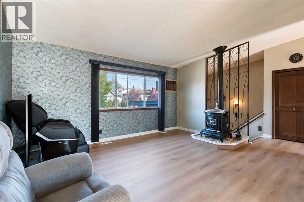 433 1 Avenue Ne, Airdrie, Alberta  T4B 1R3 - Photo 7 - A2260229