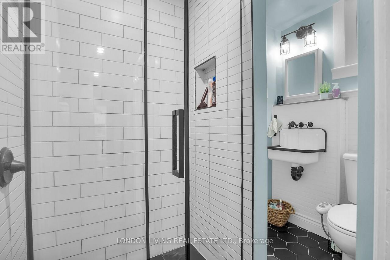 3 - 49 Ridout Street S, London South, Ontario  N6C 3W8 - Photo 22 - X12703980