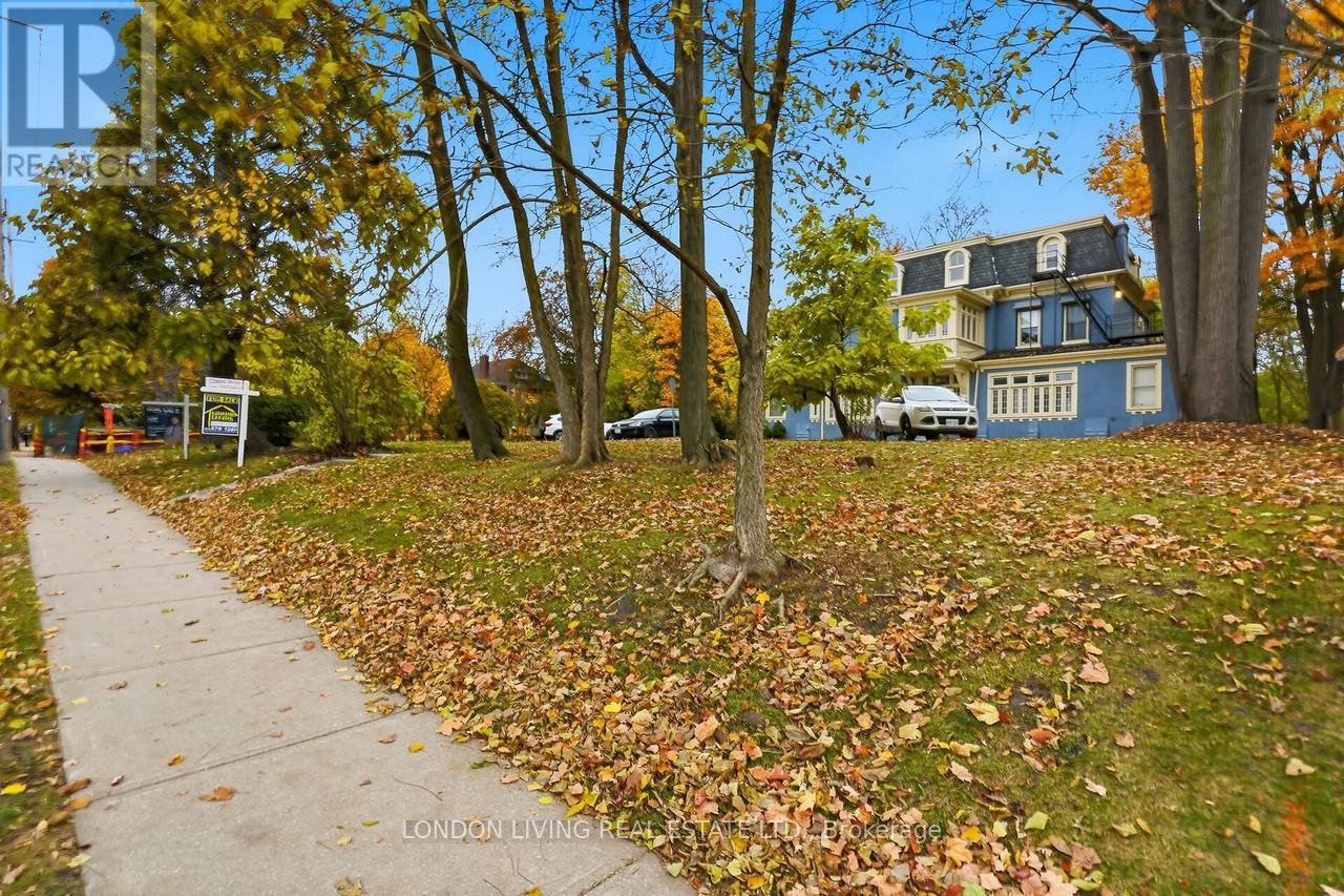 3 - 49 Ridout Street S, London South, Ontario  N6C 3W8 - Photo 26 - X12703980