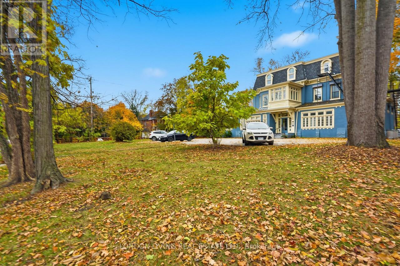 3 - 49 Ridout Street S, London South, Ontario  N6C 3W8 - Photo 32 - X12703980