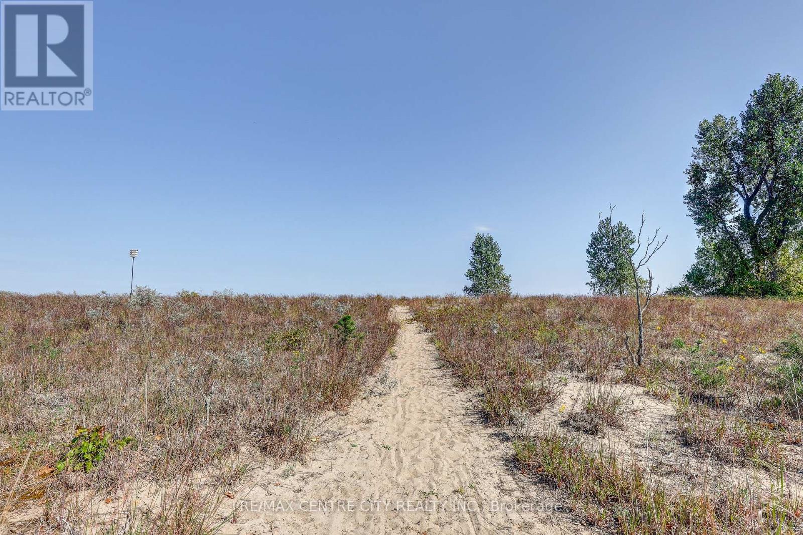 17374 Lakeshore Road, Chatham-Kent, Ontario  N0P 1X0 - Photo 10 - X12704026