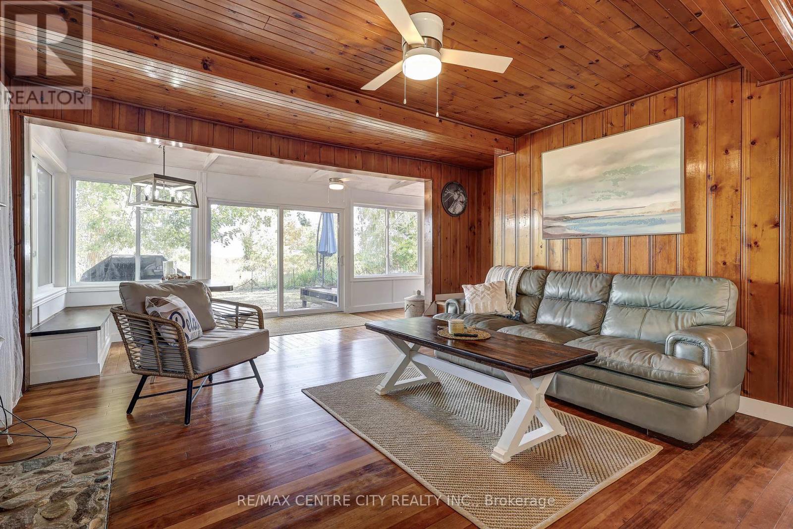 17374 Lakeshore Road, Chatham-Kent, Ontario  N0P 1X0 - Photo 14 - X12704026