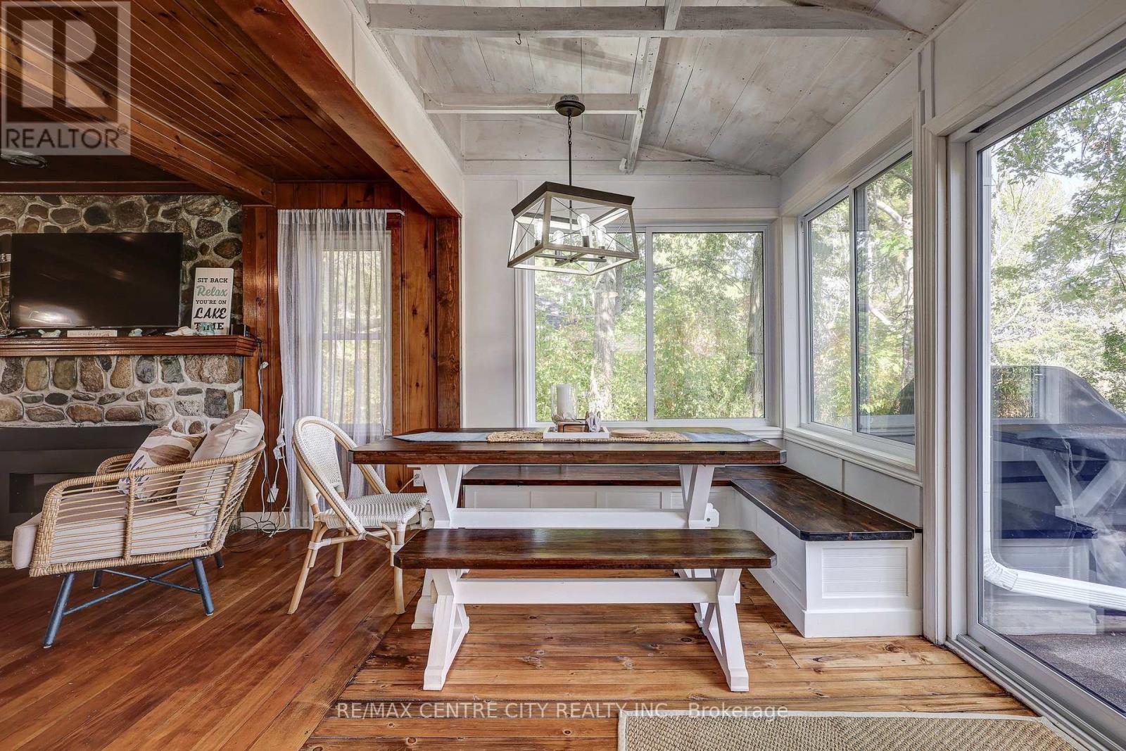 17374 Lakeshore Road, Chatham-Kent, Ontario  N0P 1X0 - Photo 23 - X12704026