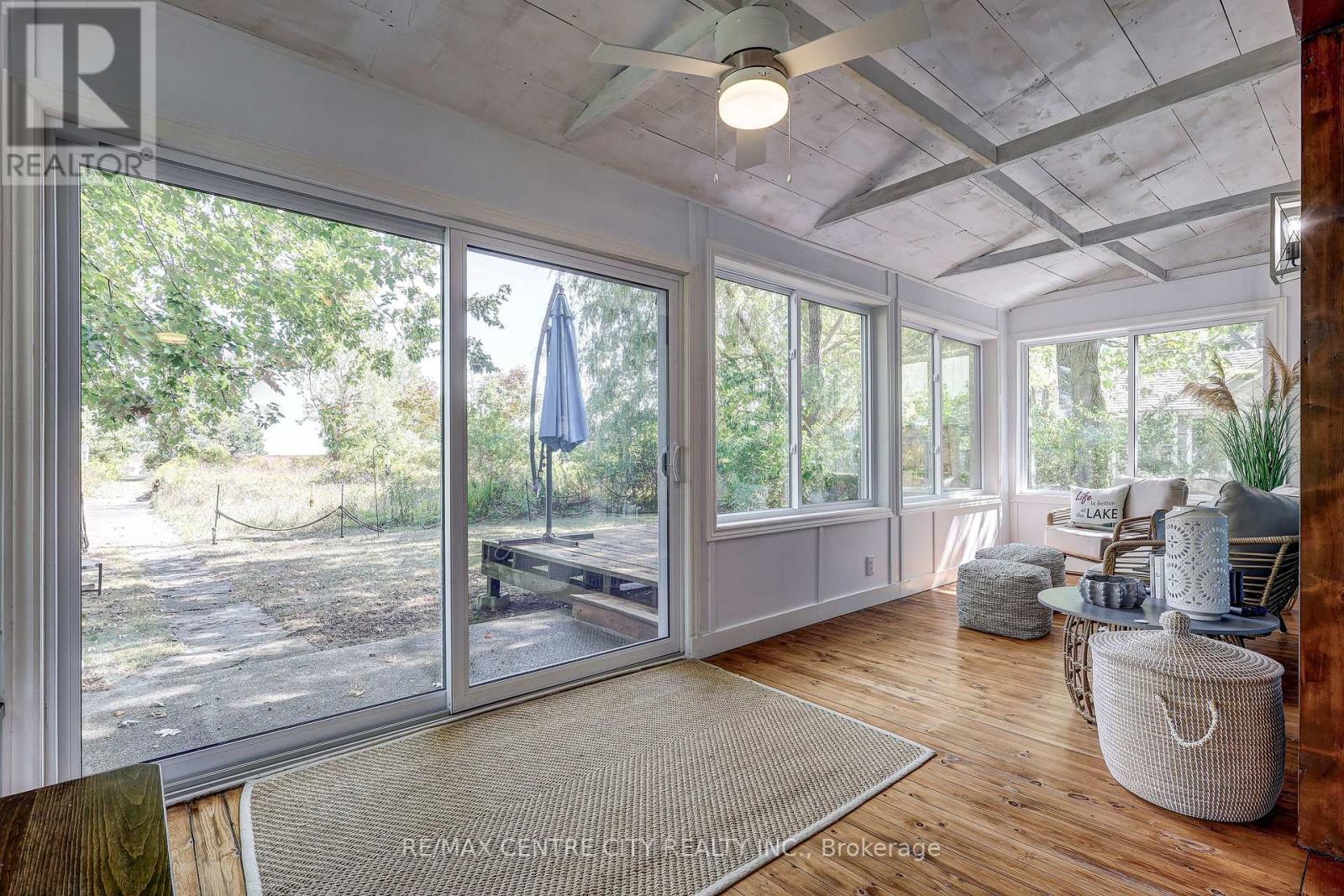 17374 Lakeshore Road, Chatham-Kent, Ontario  N0P 1X0 - Photo 24 - X12704026