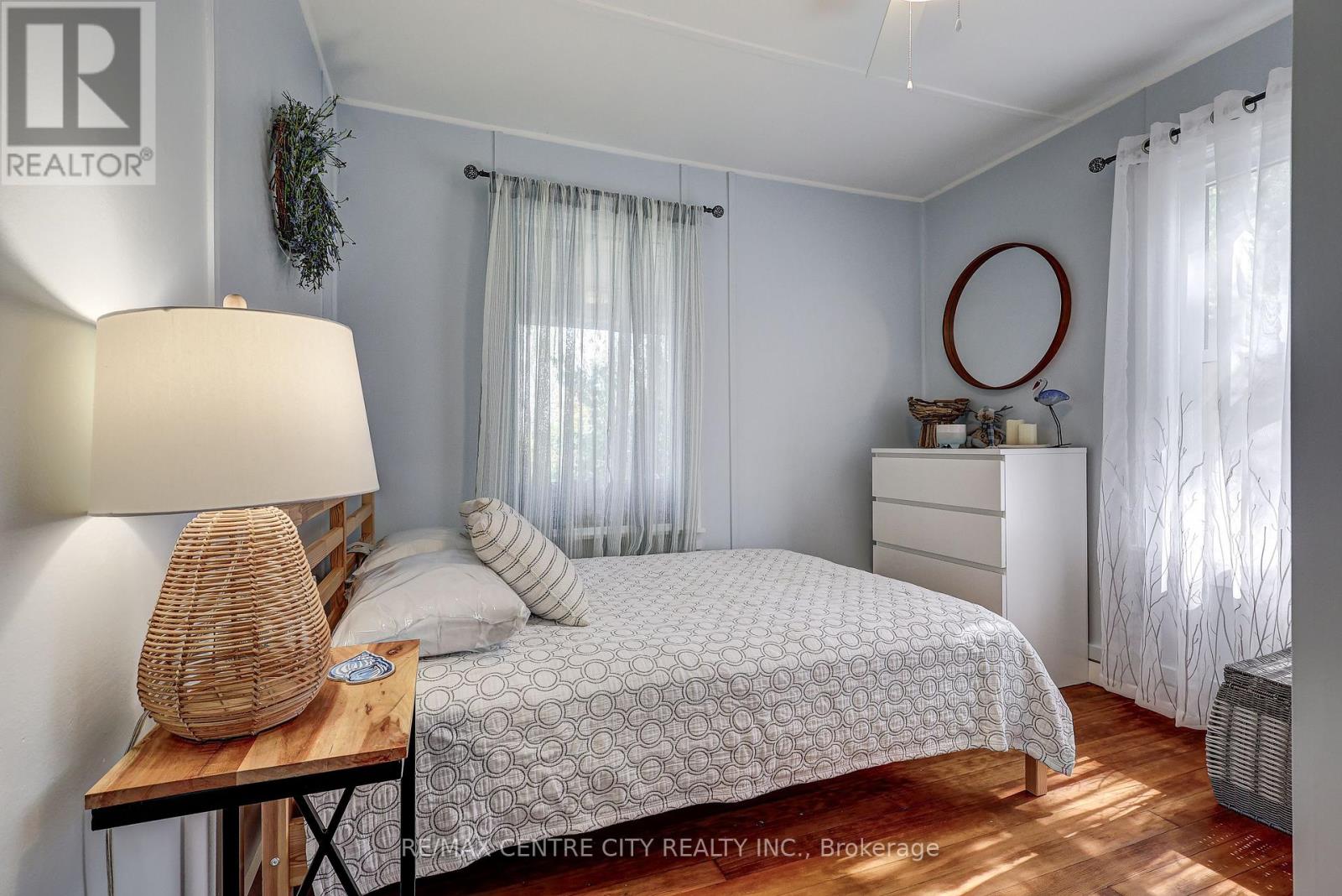 17374 Lakeshore Road, Chatham-Kent, Ontario  N0P 1X0 - Photo 29 - X12704026