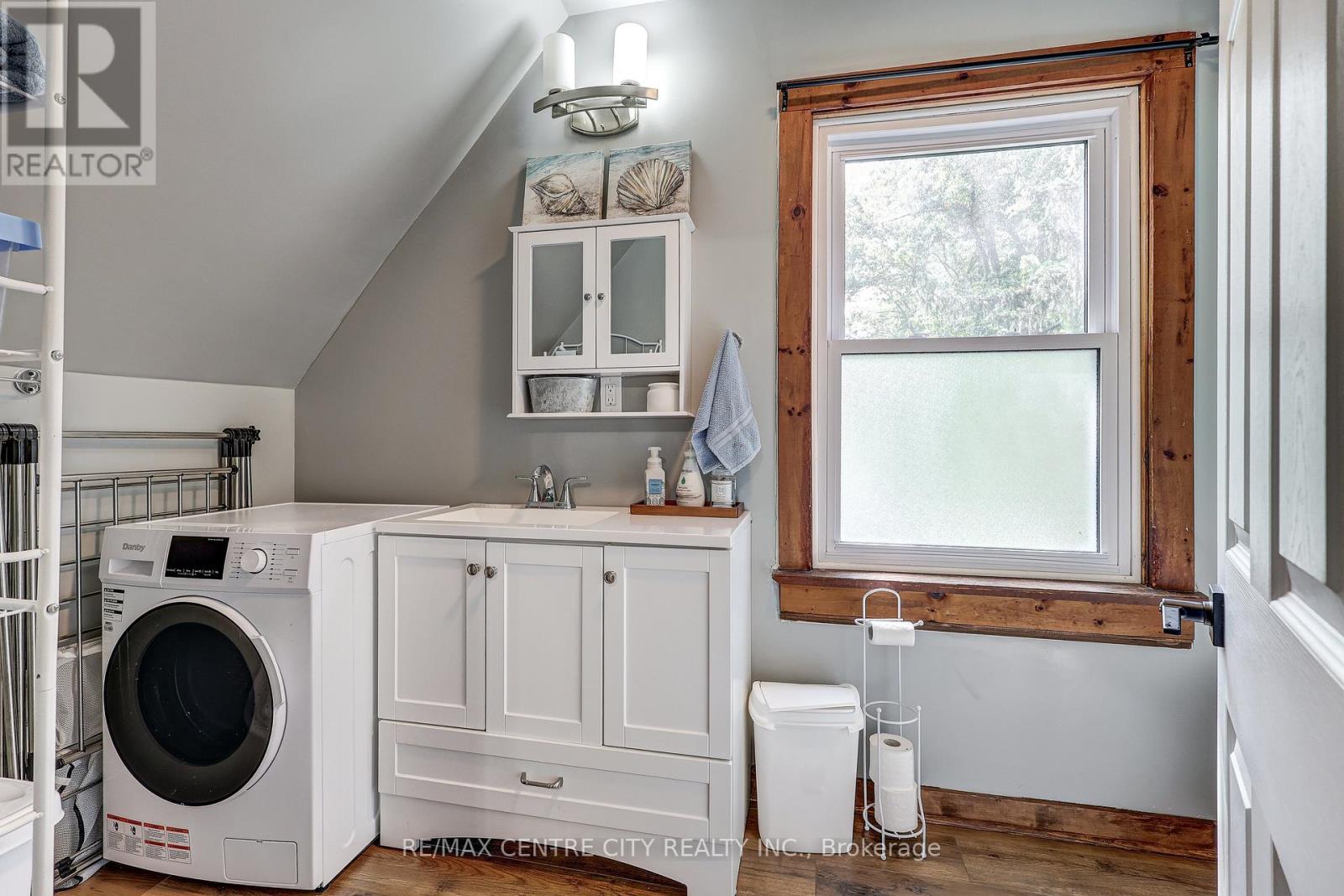 17374 Lakeshore Road, Chatham-Kent, Ontario  N0P 1X0 - Photo 38 - X12704026