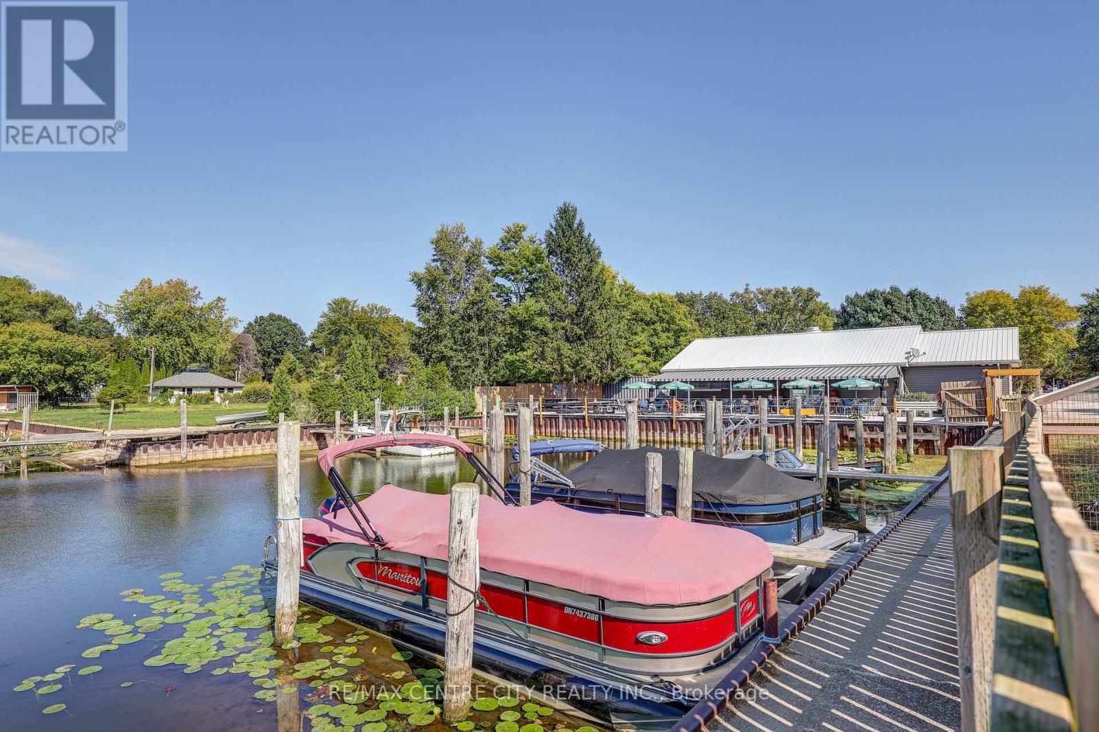 17374 Lakeshore Road, Chatham-Kent, Ontario  N0P 1X0 - Photo 47 - X12704026