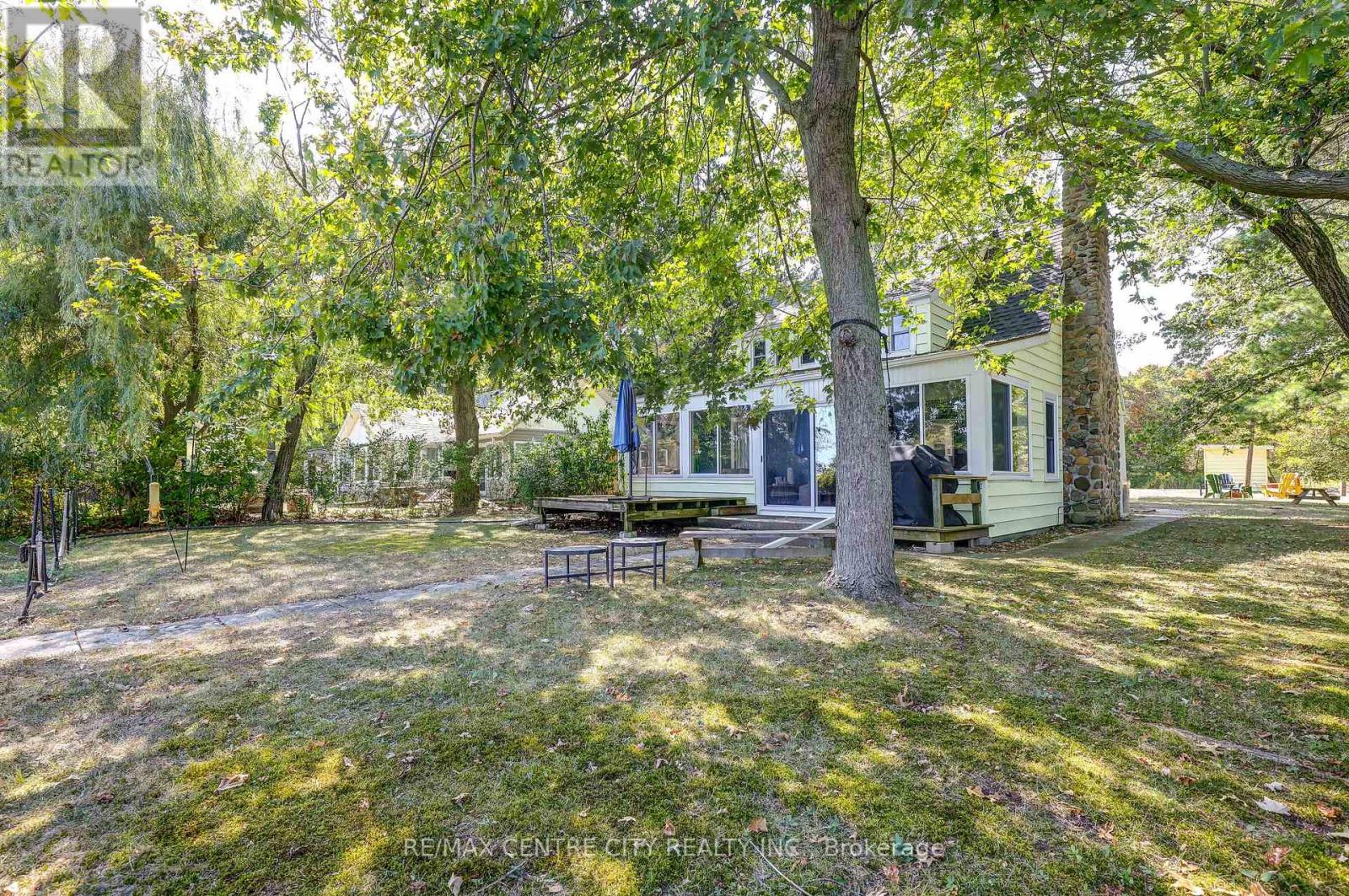 17374 Lakeshore Road, Chatham-Kent, Ontario  N0P 1X0 - Photo 7 - X12704026