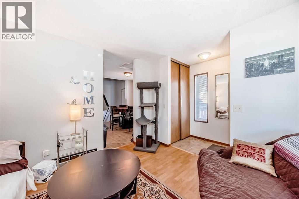 27 Martinview Crescent Ne, Calgary, Alberta  t3j 2s2 - Photo 6 - A2271186