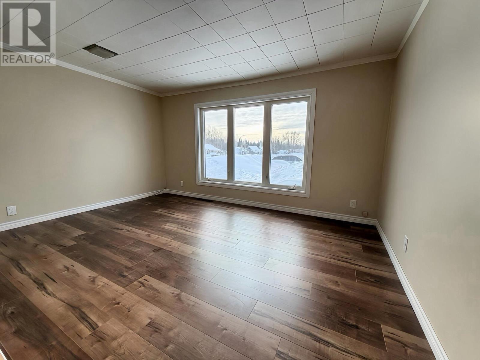 330 Ball Park Cres, Geraldton, Ontario  P0T 1M0 - Photo 2 - TB2600042