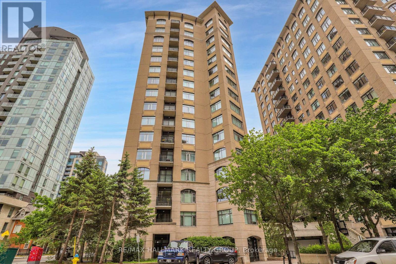 1003 - 85 Bronson Avenue, Ottawa, Ontario  K1R 6G7 - Photo 3 - X12704086