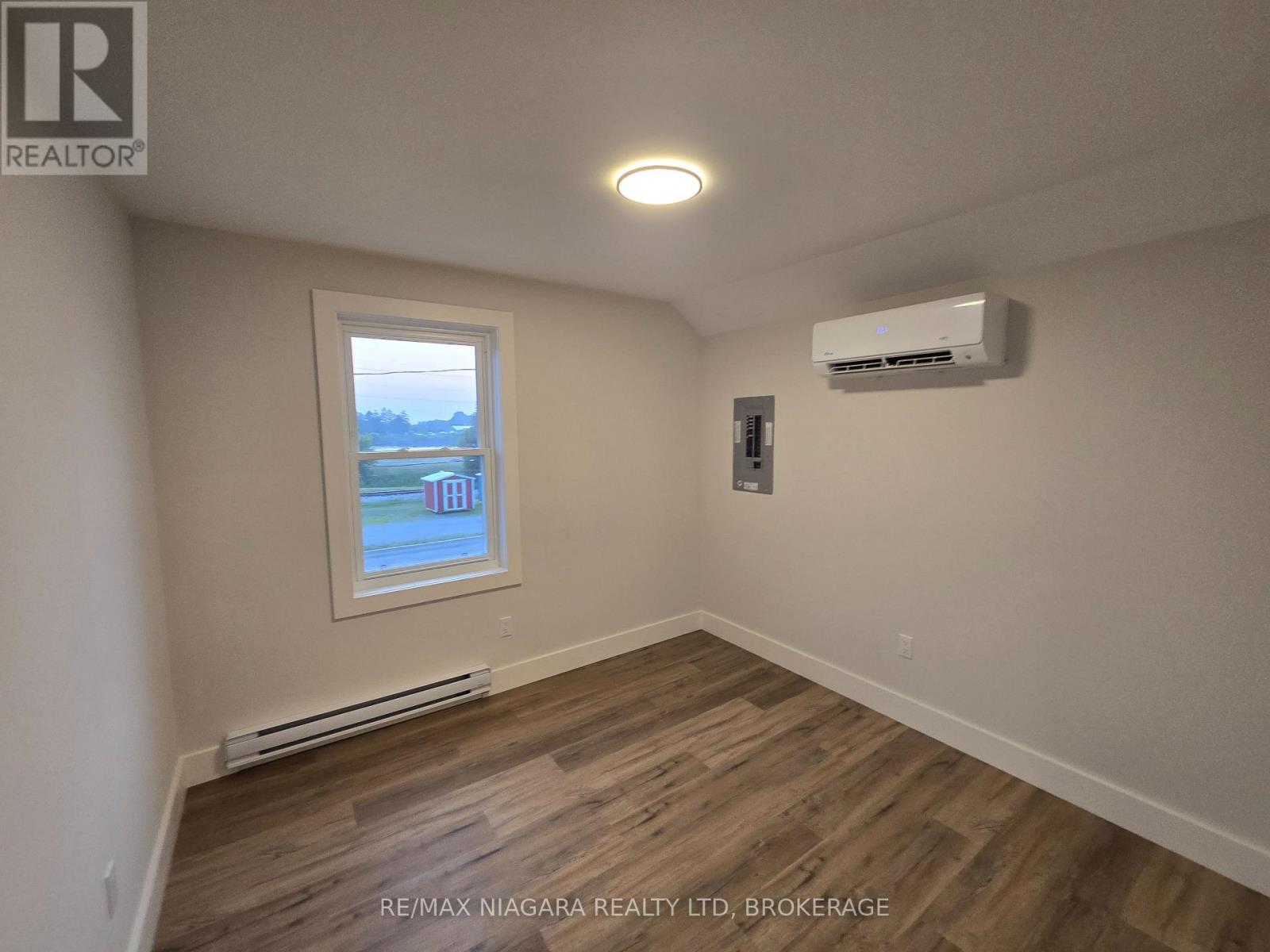 Upper - 397 Welland Street, Port Colborne (Killaly East), Ontario  L3K 1V8 - Photo 4 - X12696976