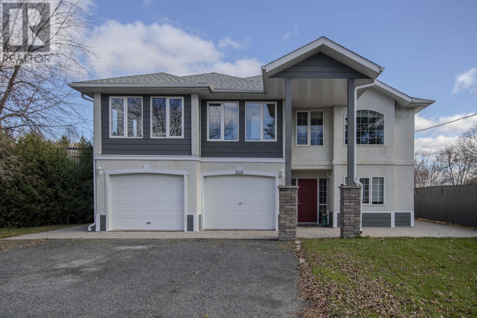 100 Queen ST, barwick, Ontario