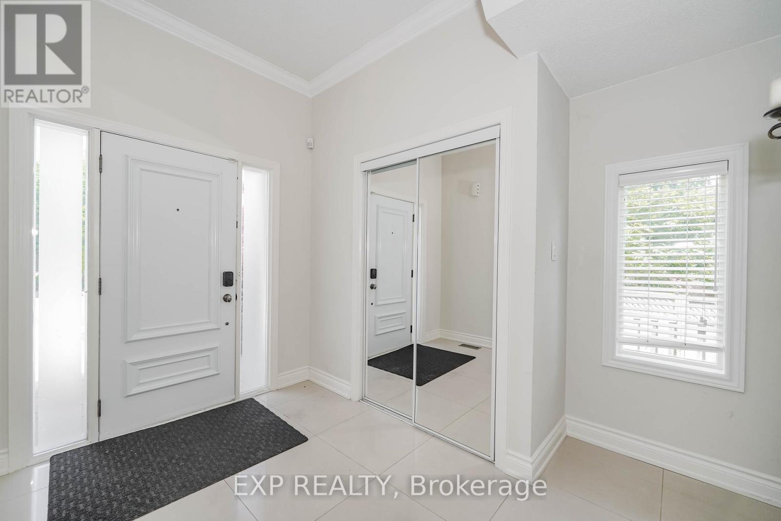 116 Colesbrook Road, Richmond Hill, Ontario  L4S 2G3 - Photo 2 - N12703752