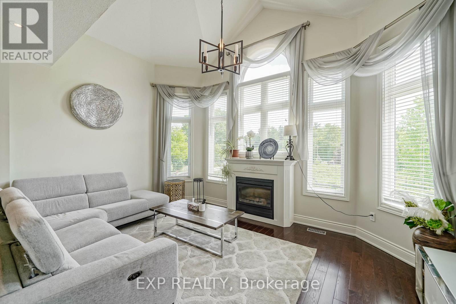 116 Colesbrook Road, Richmond Hill, Ontario  L4S 2G3 - Photo 3 - N12703752