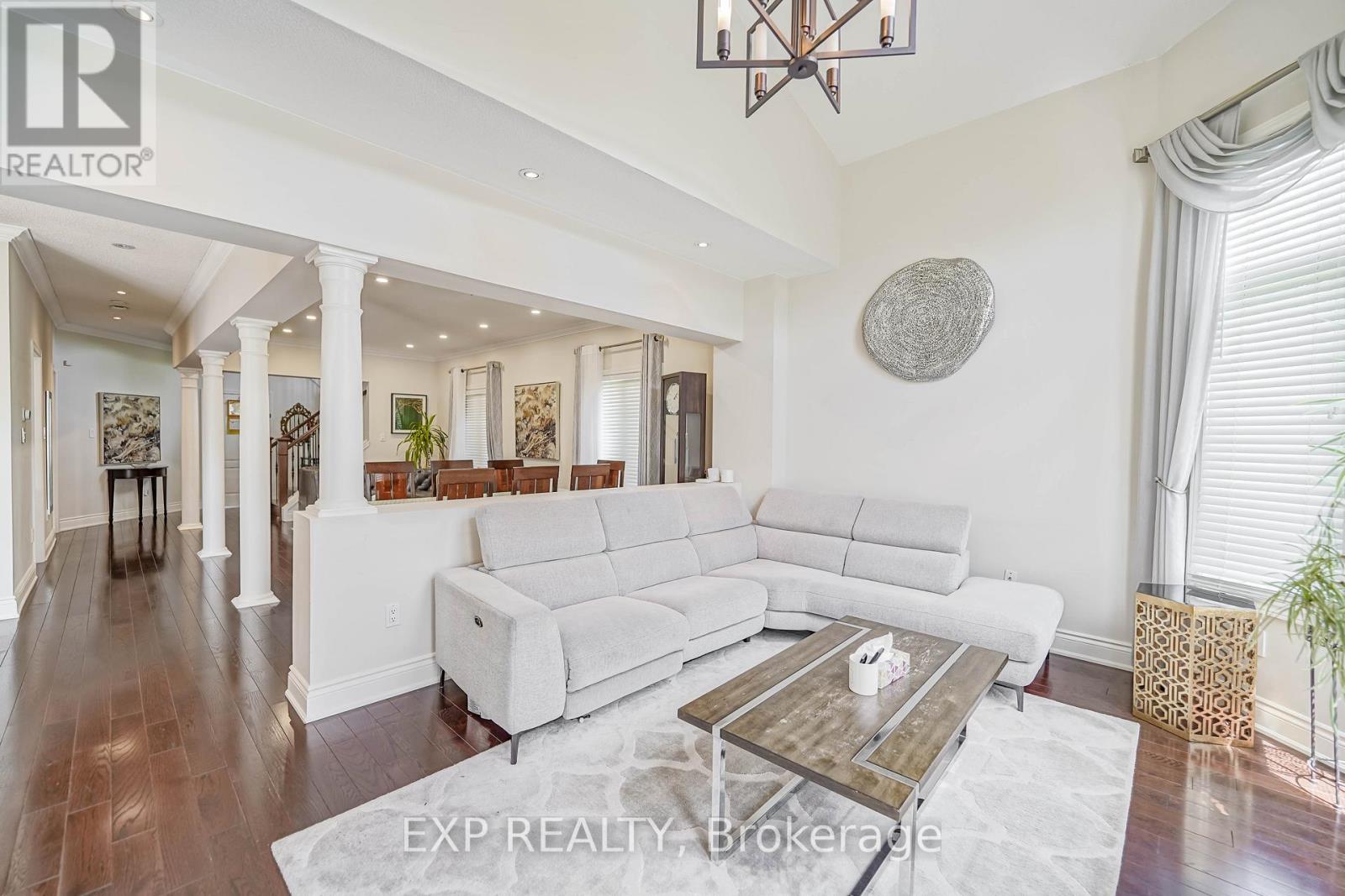 116 Colesbrook Road, Richmond Hill, Ontario  L4S 2G3 - Photo 6 - N12703752