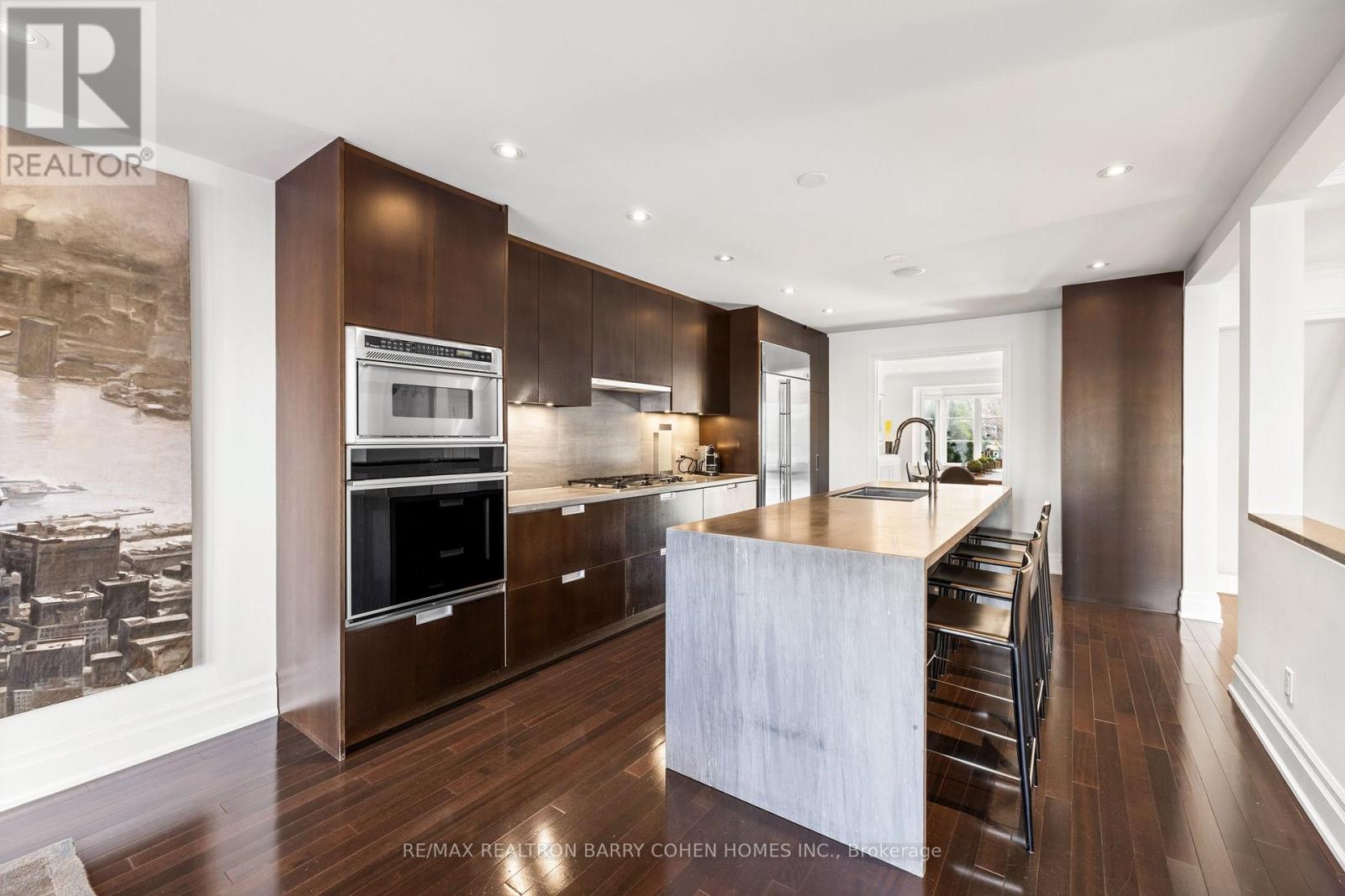 215 Lonsmount Drive, Toronto, Ontario  M5P 2Y6 - Photo 13 - C12704050