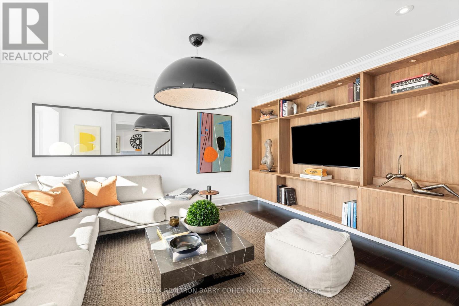 215 Lonsmount Drive, Toronto, Ontario  M5P 2Y6 - Photo 3 - C12704050