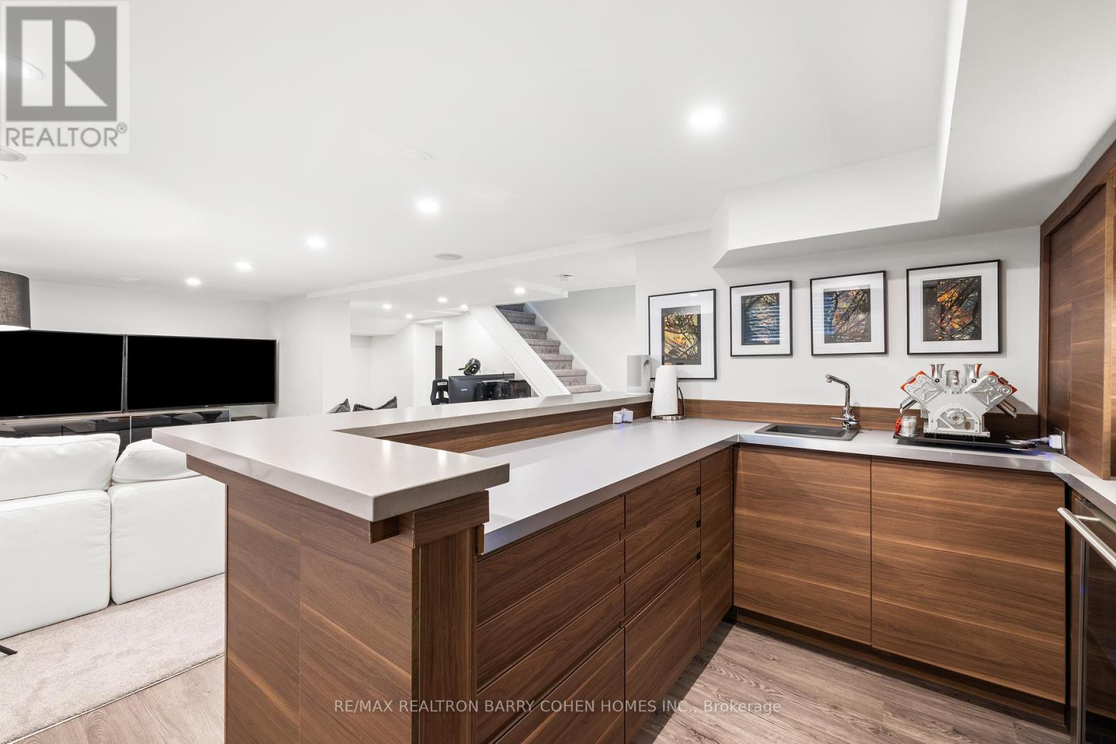 215 Lonsmount Drive, Toronto, Ontario  M5P 2Y6 - Photo 31 - C12704050