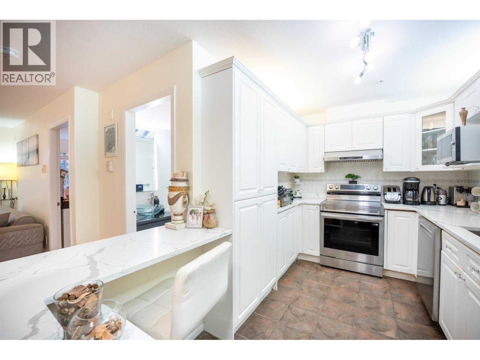 206 855 W 16th Street, North Vancouver, British Columbia  V7P 1R2 - Photo 7 - R3080141