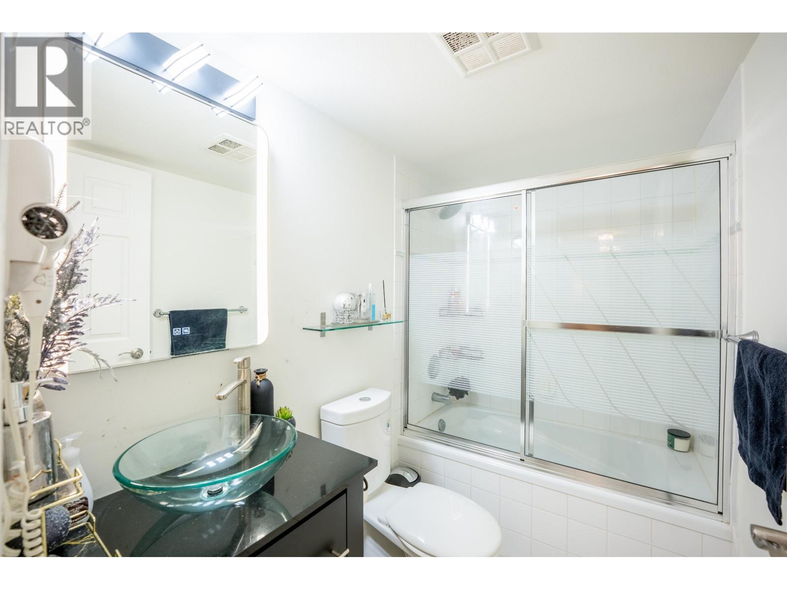 206 855 W 16th Street, North Vancouver, British Columbia  V7P 1R2 - Photo 15 - R3080141