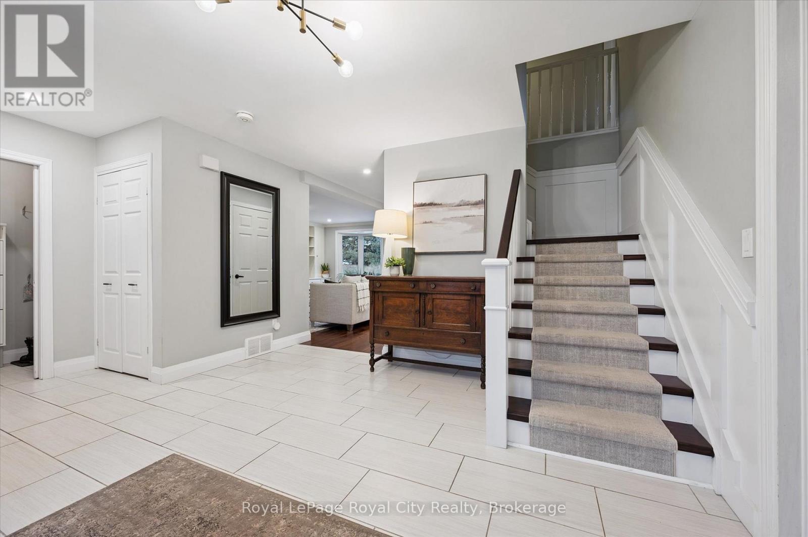 60 Hands Drive, Guelph, Ontario  N1G 3H3 - Photo 8 - X12687572