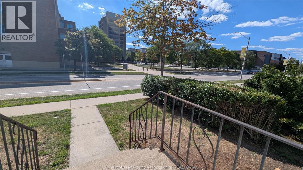 534 California, Windsor, Ontario  N9B 2Y9 - Photo 10 - 26001325