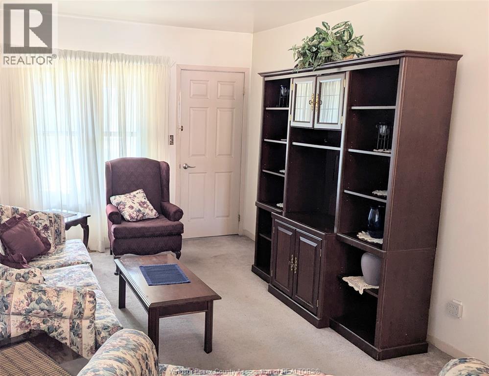 534 California, Windsor, Ontario  N9B 2Y9 - Photo 3 - 26001325