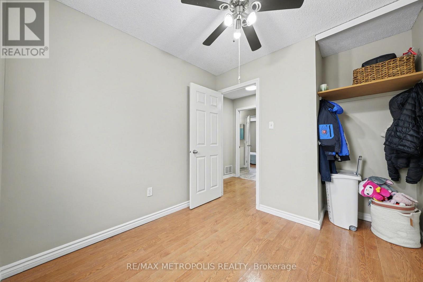 19 Robin Court, Barrie, Ontario  L4M 5L9 - Photo 21 - S12704034