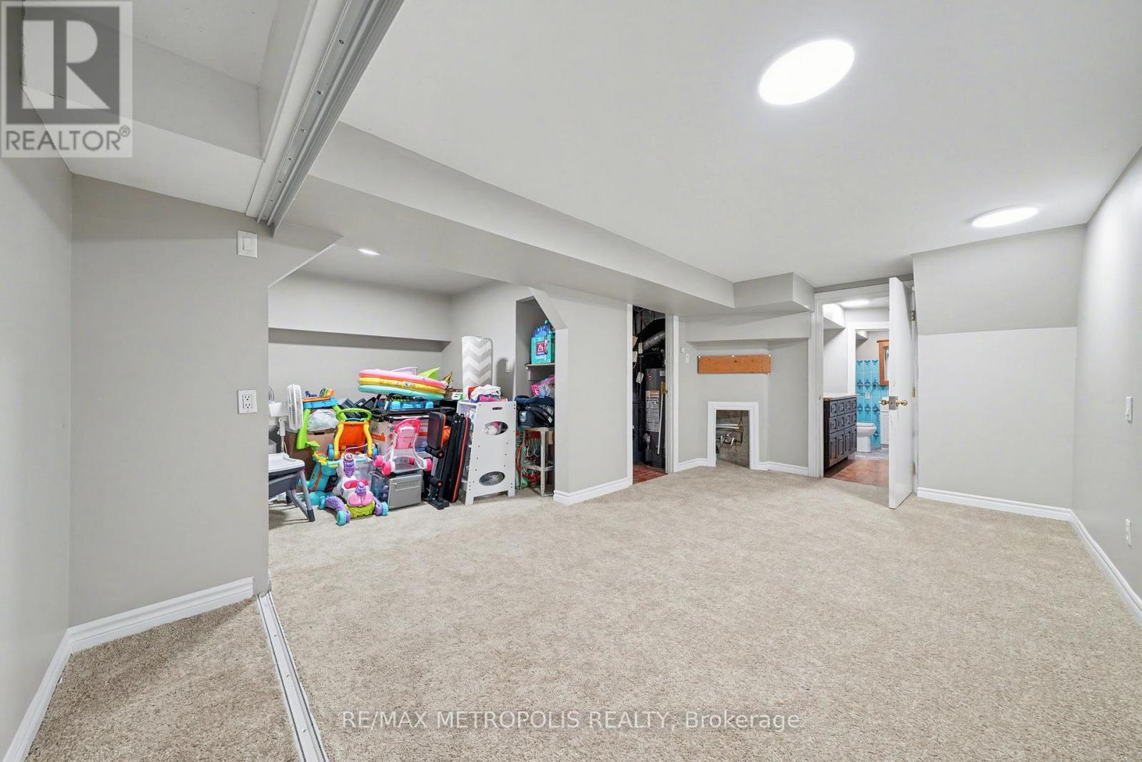 19 Robin Court, Barrie, Ontario  L4M 5L9 - Photo 24 - S12704034