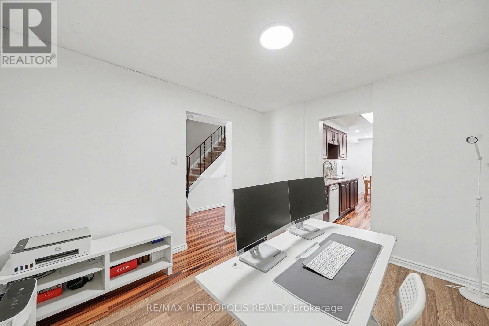 19 Robin Court, Barrie, Ontario  L4M 5L9 - Photo 7 - S12704034