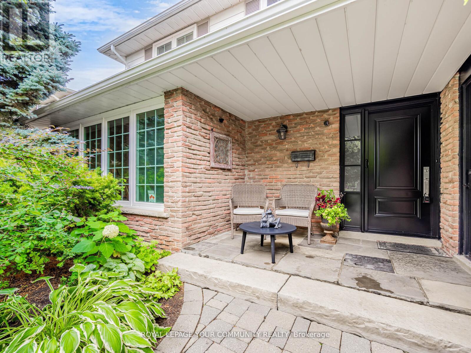 10 Banquo Road, Markham, Ontario  L3T 3H1 - Photo 4 - N12460875