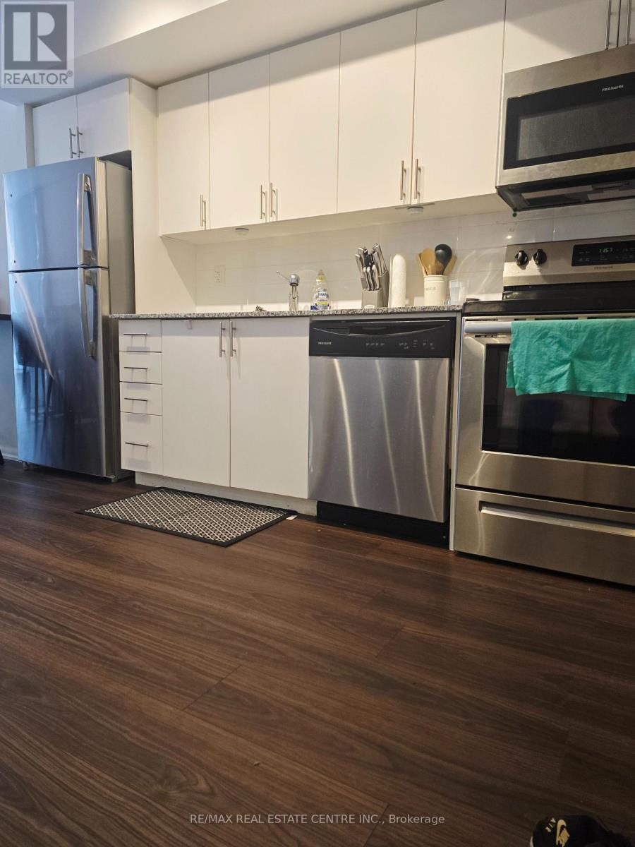 319 - 3091 Dufferin Street, Toronto, Ontario  M6A 0C4 - Photo 4 - W12701850