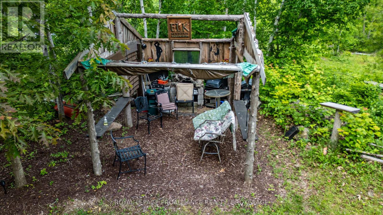 384 Big Crosby Lake Road, Rideau Lakes, Ontario  K0G 1X0 - Photo 10 - X12703324