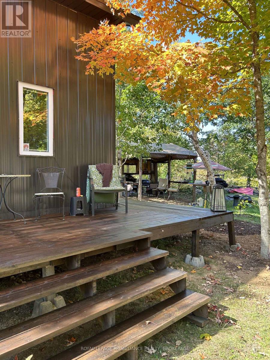 384 Big Crosby Lake Road, Rideau Lakes, Ontario  K0G 1X0 - Photo 18 - X12703324